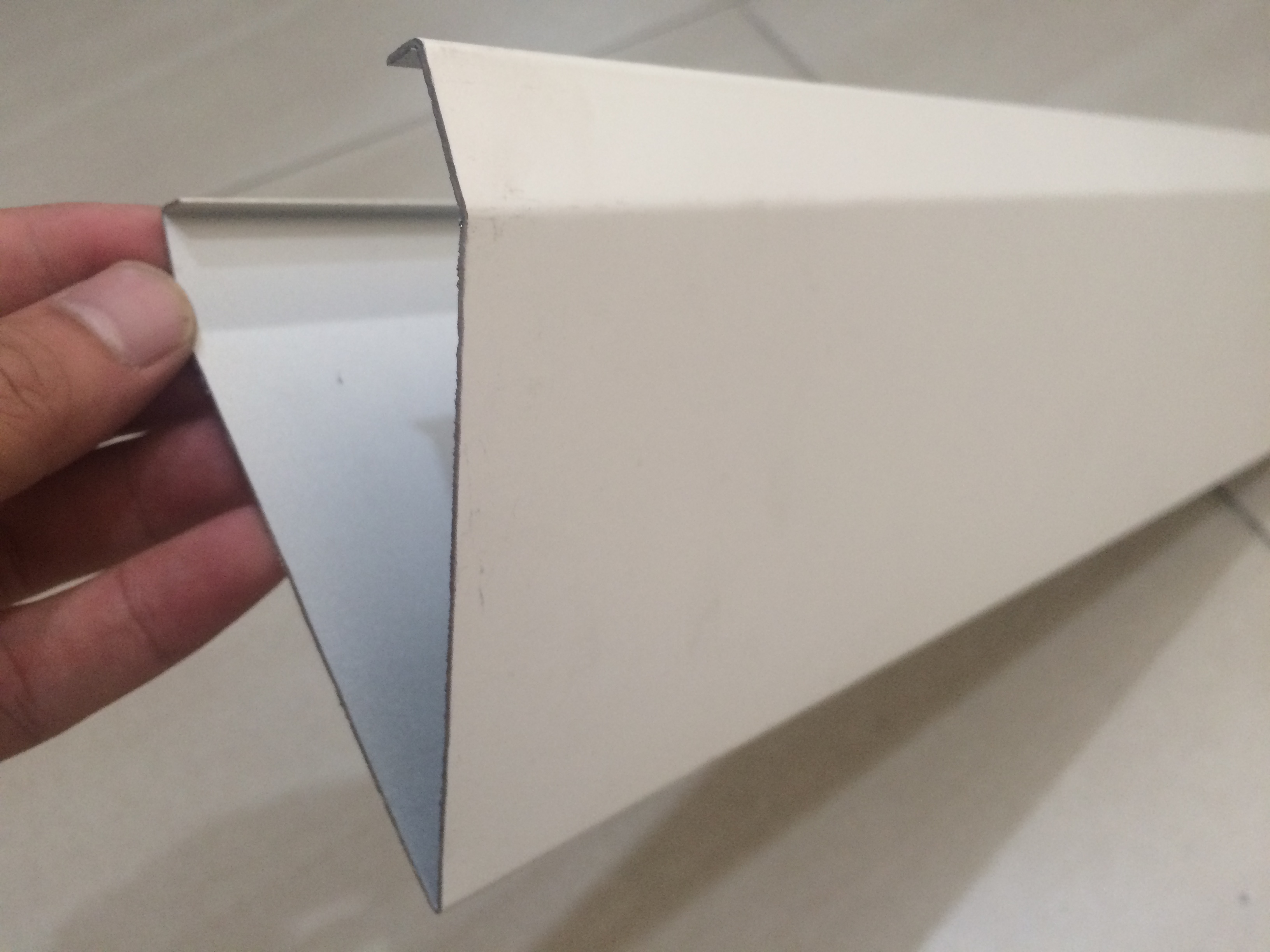 V型鋁掛片1