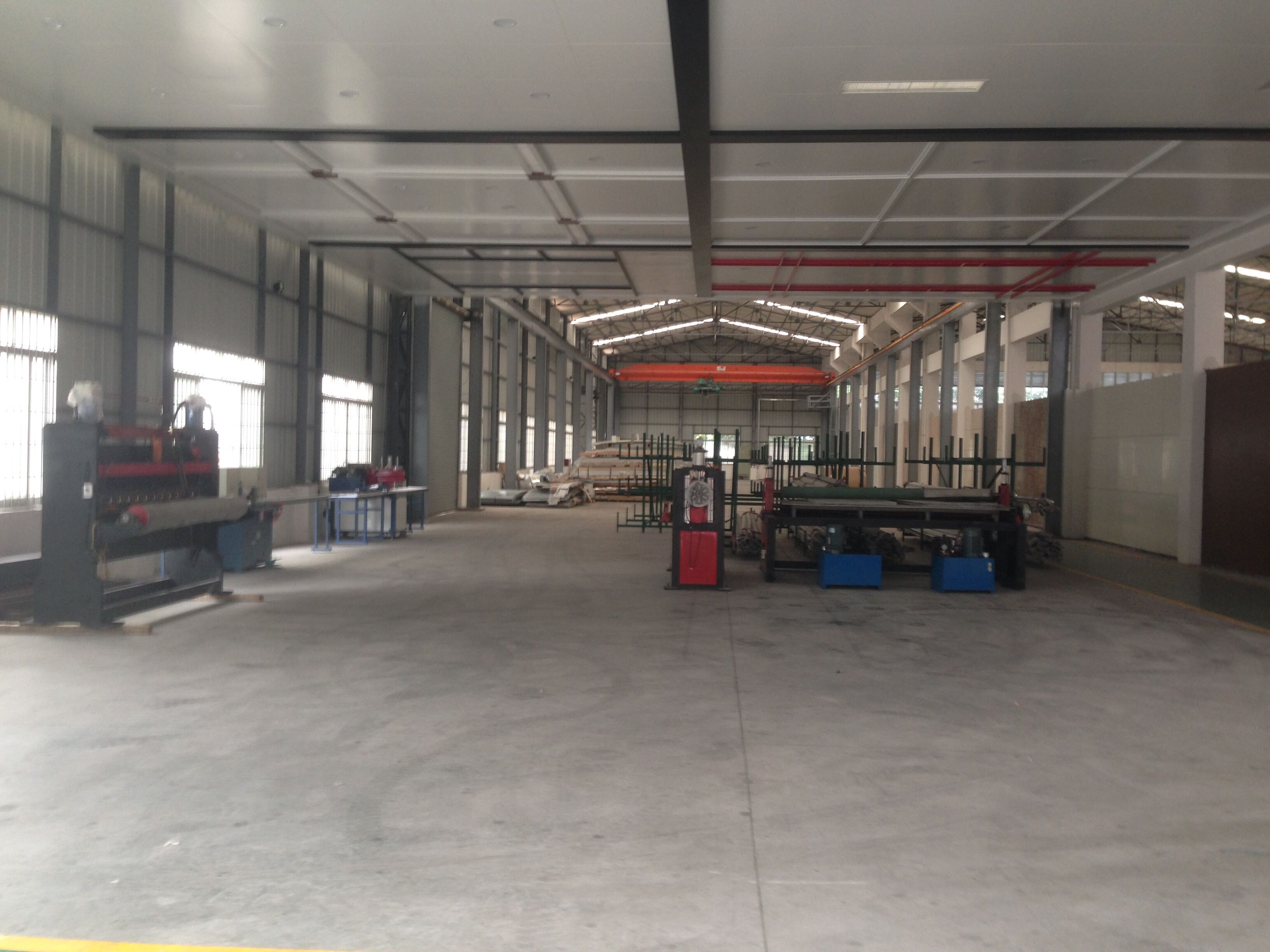 廣州長盛建材鋁單板廠家車間
