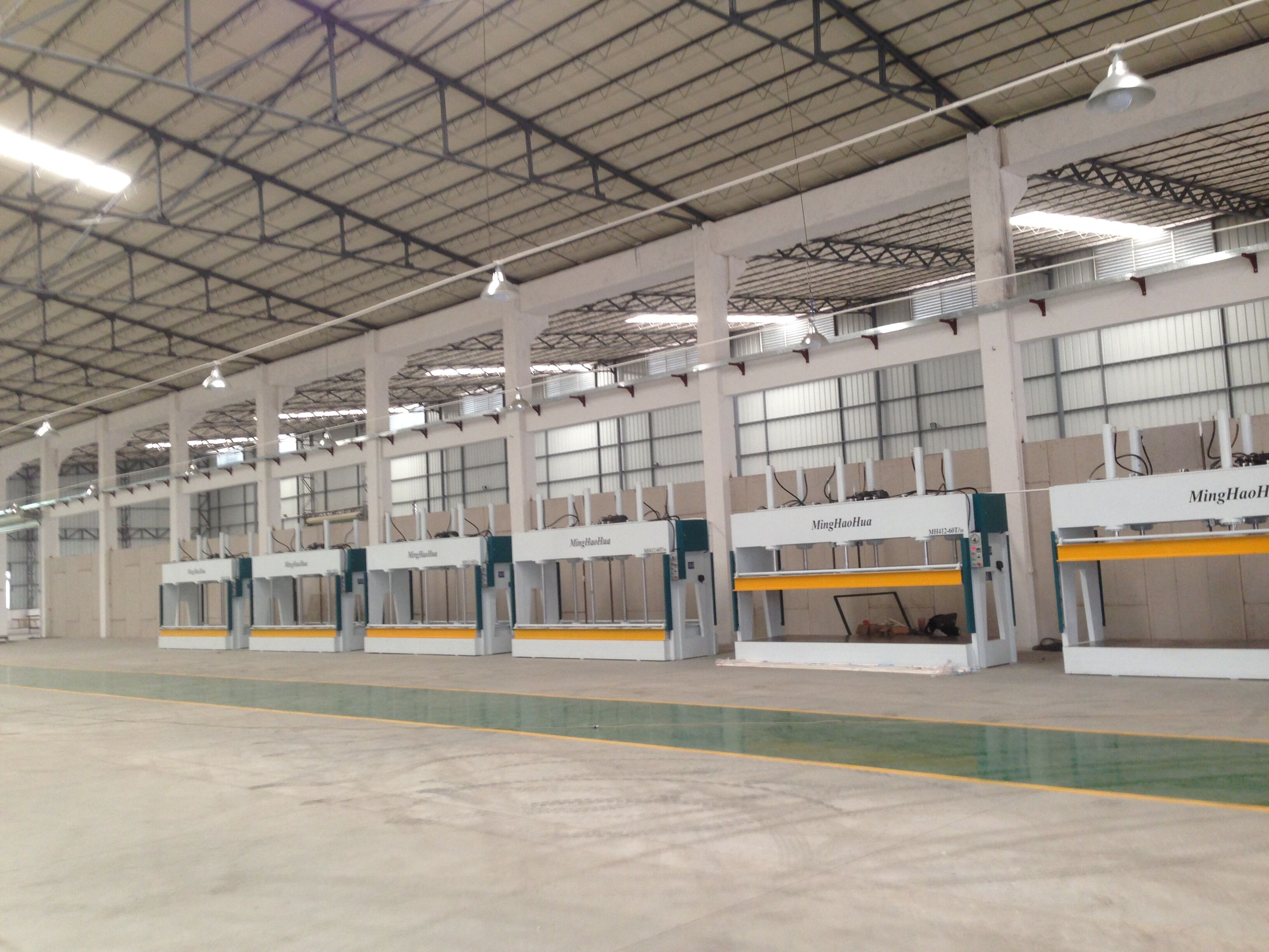 廣州長盛建材鋁單板廠家車間3